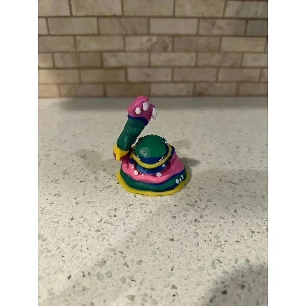 Pokemon Alolan Muk Figure‎ bw